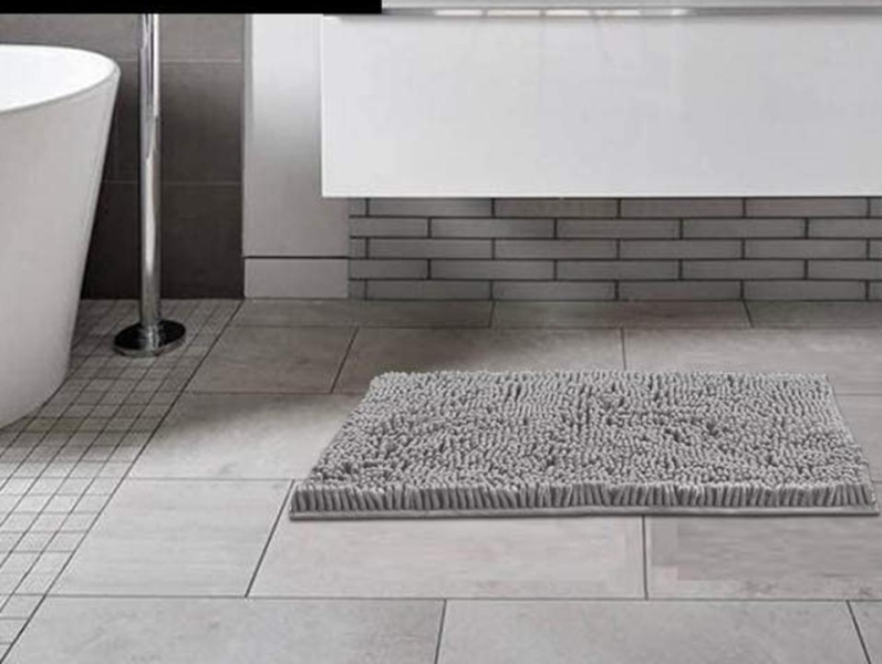 The 9 Best Bath Mats To Keep Your Feet Cushioned And Dry